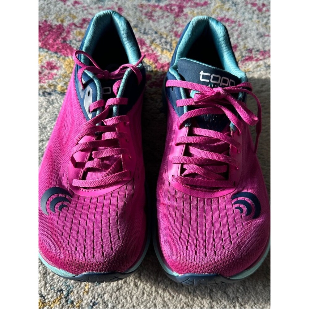 Topo Athletic Ultrafly 3 Running Shoes Pink Blue Ortholite Cushion Women’s 9.5